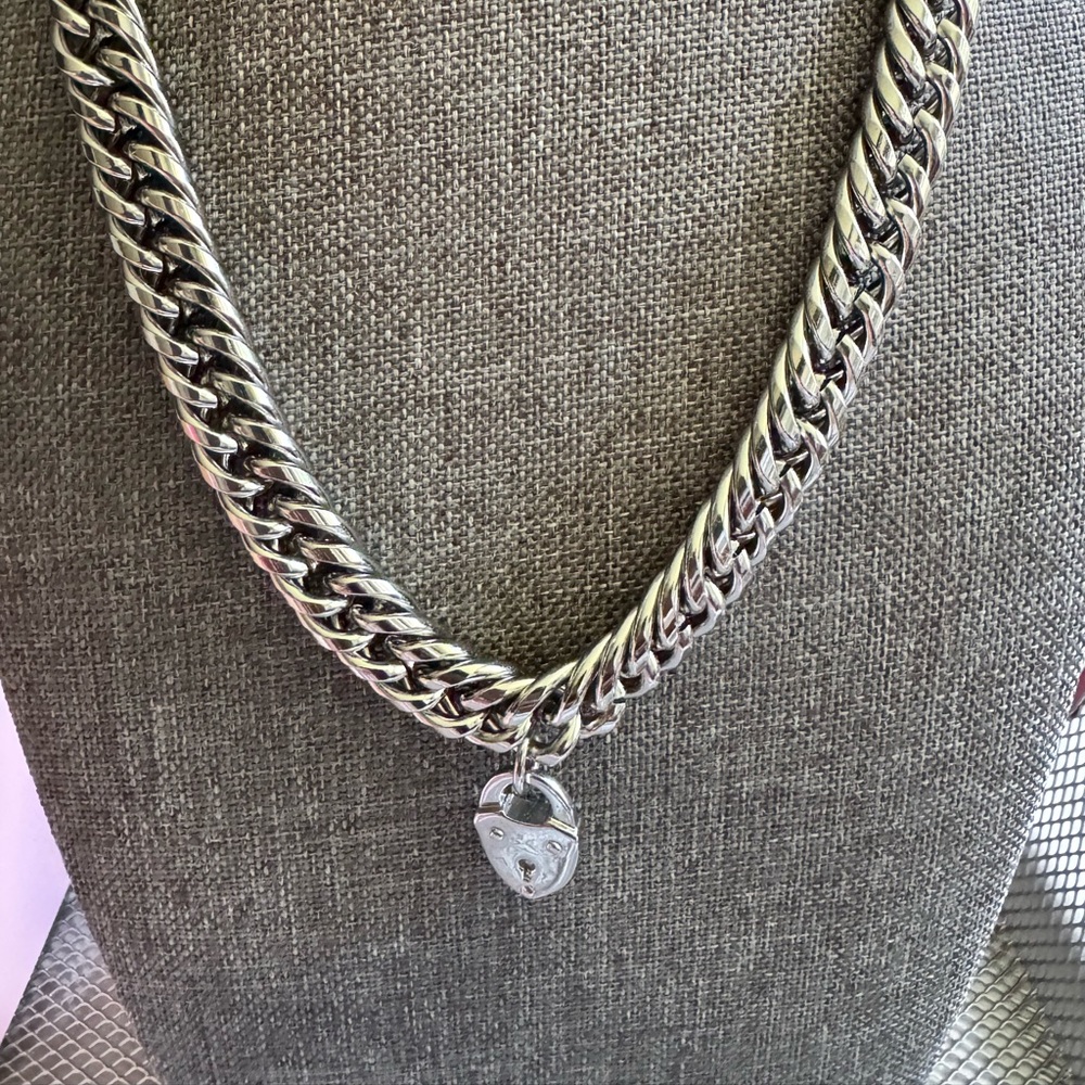 S&D Heart Lock Necklace Silver
